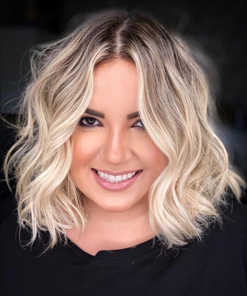 Pretty Wavy Blonde Bob for Overweight Girls